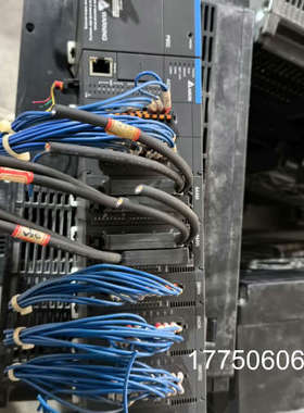 台达PLC套装，型号包括AS218TX、PS02等，