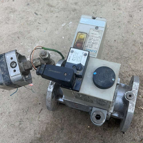 冬斯阀组dmv-d5050/11，带检测器VPS504，