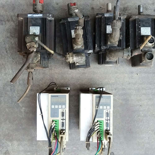 大森伺服电机SCG110A4-30 SCG130A6-25实