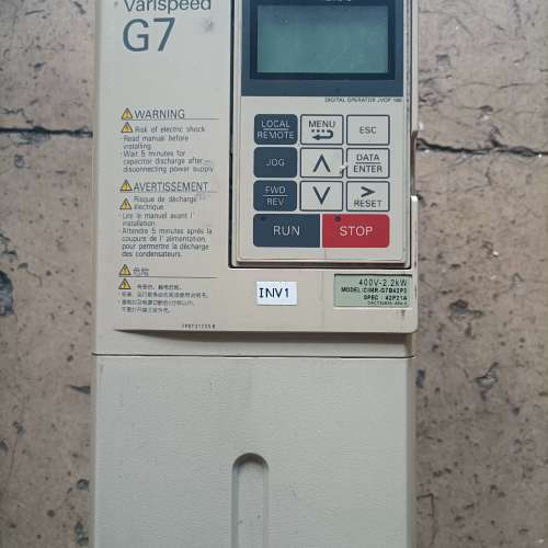 安川变频器G7 CIMR-G7B42P2 2.2KW 380