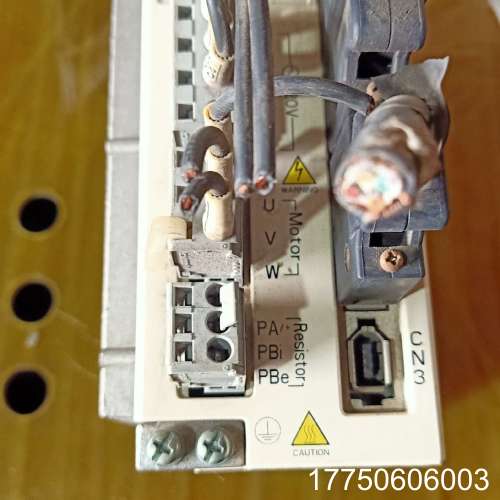 驱动嚣 LXM23CU04M3X  400W 八成