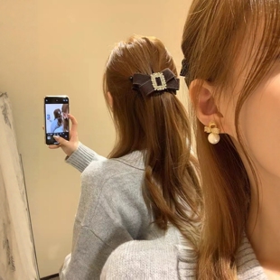 丝绒方钻蝴蝶结香蕉夹高级感竖夹女轻奢精致发夹时尚水钻2026新款