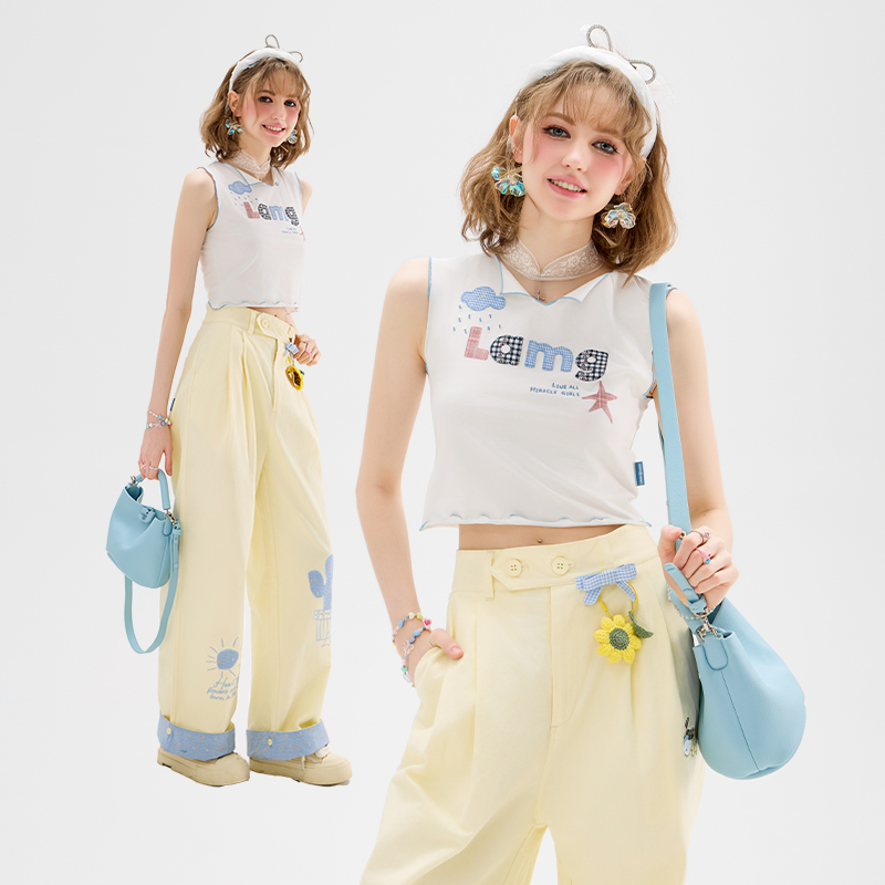 LICKAGIRL白色字母修身v领背心