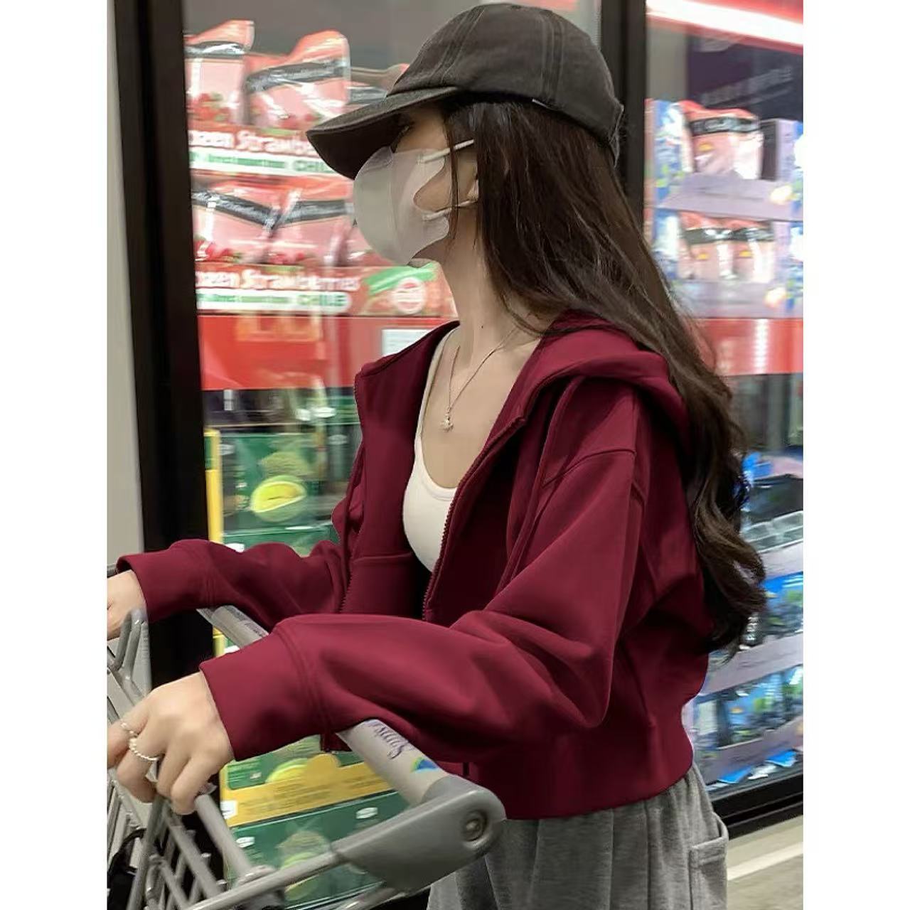 酒红色短款正肩卫衣女秋季2025新款韩系收腰显瘦拉链开衫上衣外套