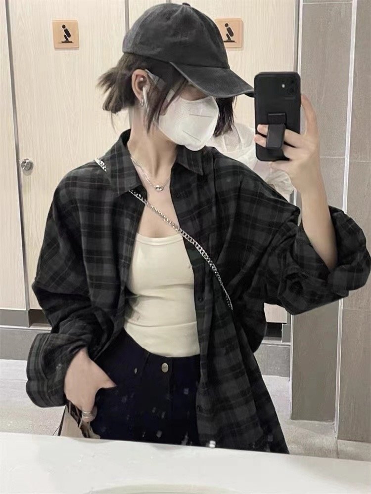 大牌剪标撤柜轻奢别致格子衬衫图片
