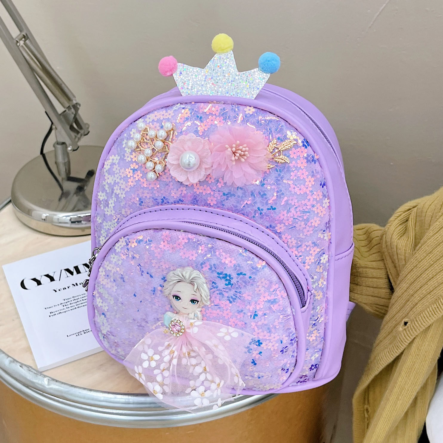 儿童背包女孩小外出皇冠亮片双肩包女童宝宝包幼儿园入学书包新款