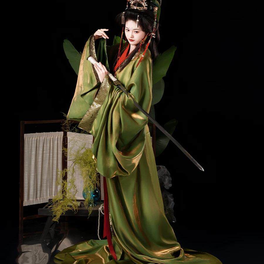 汉服女战国袍复原直裾拖地红绿色织金锦双层大袖衫连衣裙仙气春夏