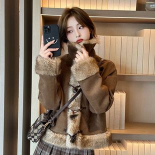 仿皮草牛角扣羊羔毛外套女秋冬2025新款 加厚保暖立领毛茸茸棉衣潮