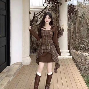 复古拉德辣咖色开衫格纹吊带连衣裙不规则两件套装春秋短款裙子