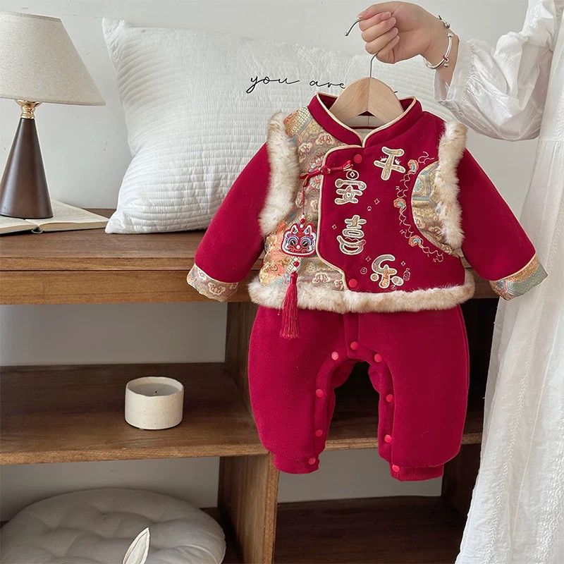 新中式男女宝宝衣服冬季加厚连体唐装婴儿百天周岁拜年礼服中国风