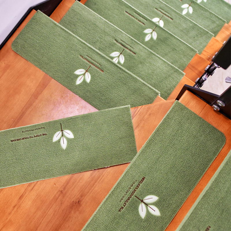 楼梯踏步垫防滑垫家用可机洗垫子地毯免胶自粘脚垫实木夜光楼梯垫