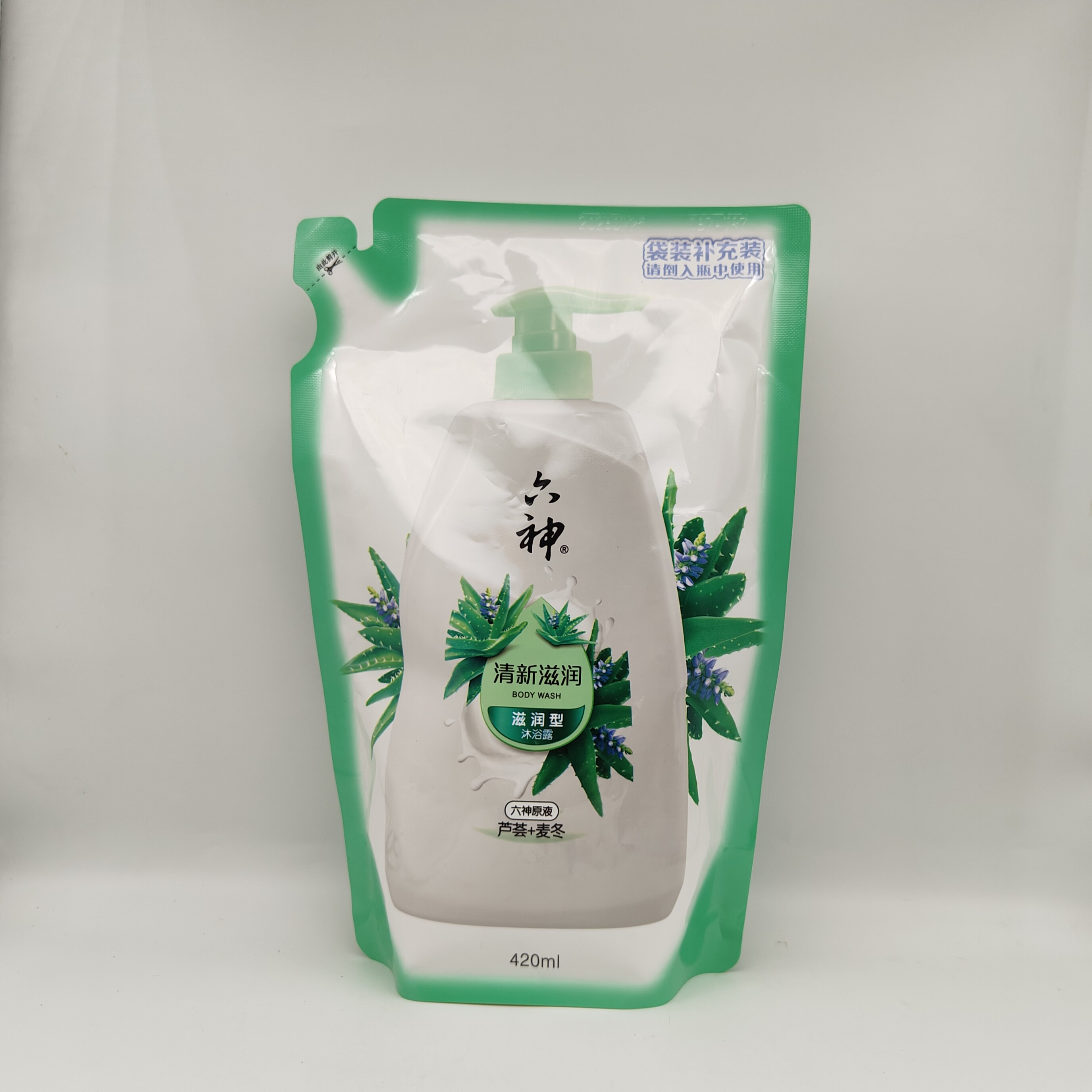 六神沐浴露420ml袋装补充装清新滋润沐浴露保湿补水滋润肌肤正品图片