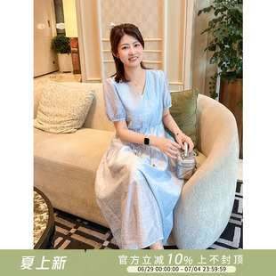 紫璐莱云栖轻风~法式v领设计感系带收腰显瘦莱赛尔通勤连衣裙05X