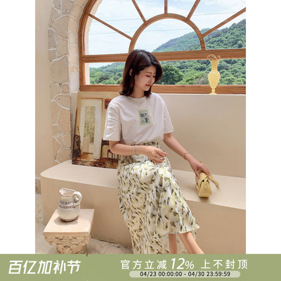 短袖通勤常规印花棉女性T恤