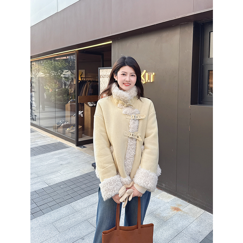 紫璐莱雪绒毛~翻领设计加绒加厚仿羊羔毛皮毛一体麂皮绒外套女73X