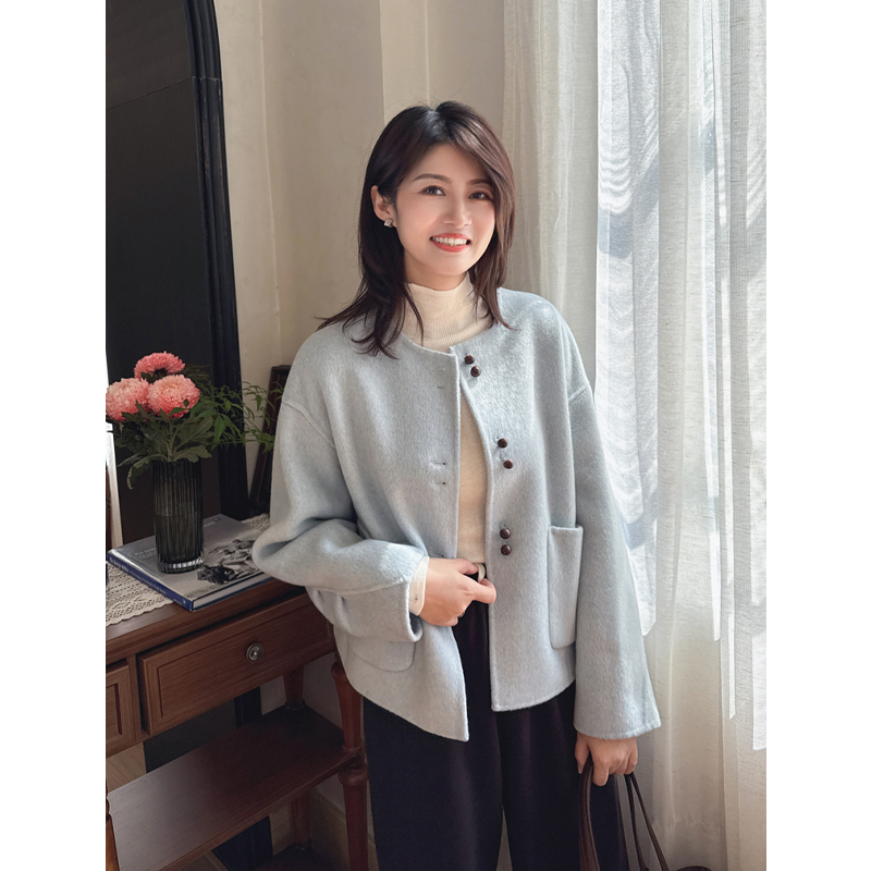 蘑菇扣设计羊毛双面呢大衣短外套