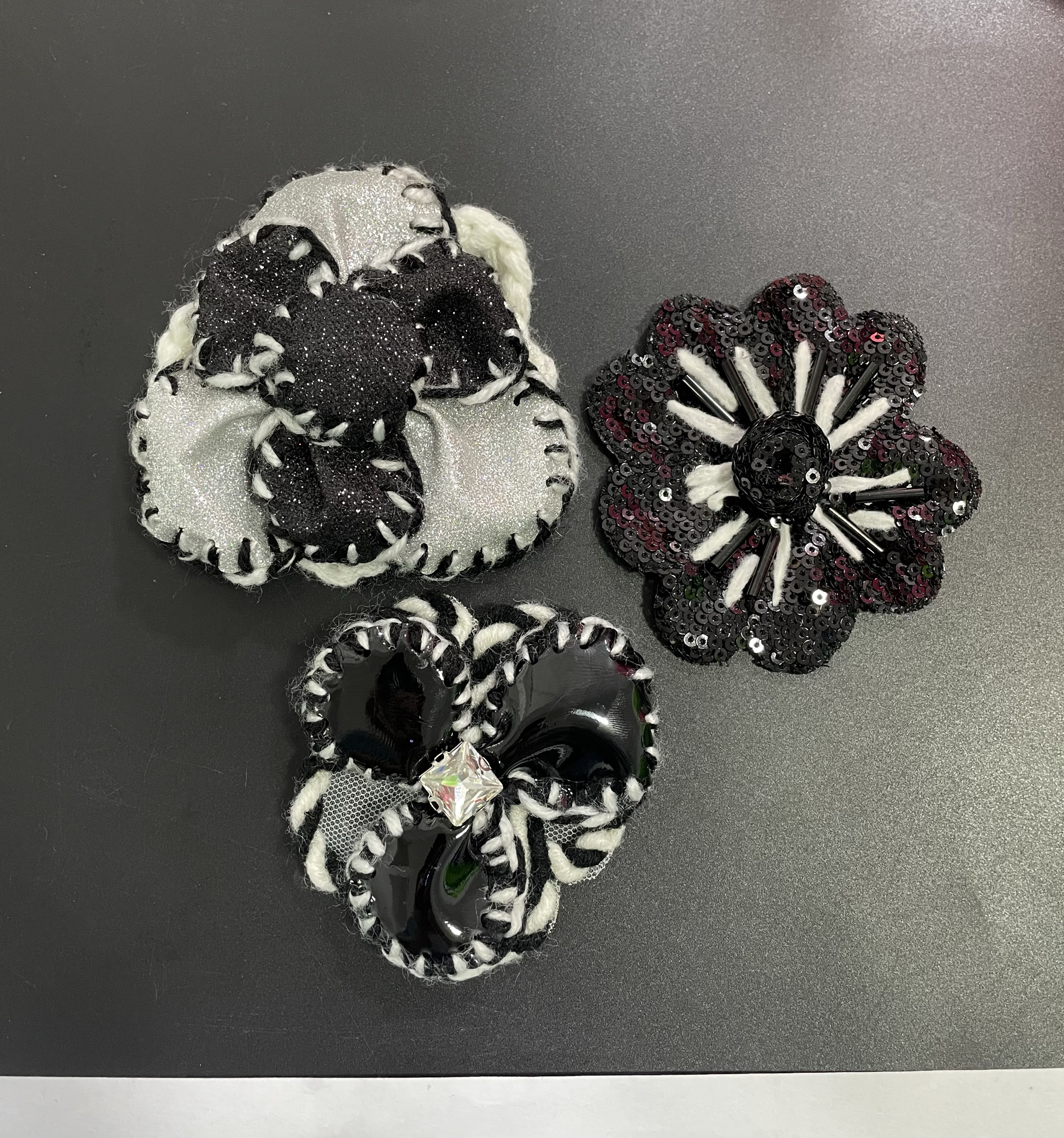 新款3个整套多规格高端尼布小香花定型花朵山茶花饰品胸花加胸针