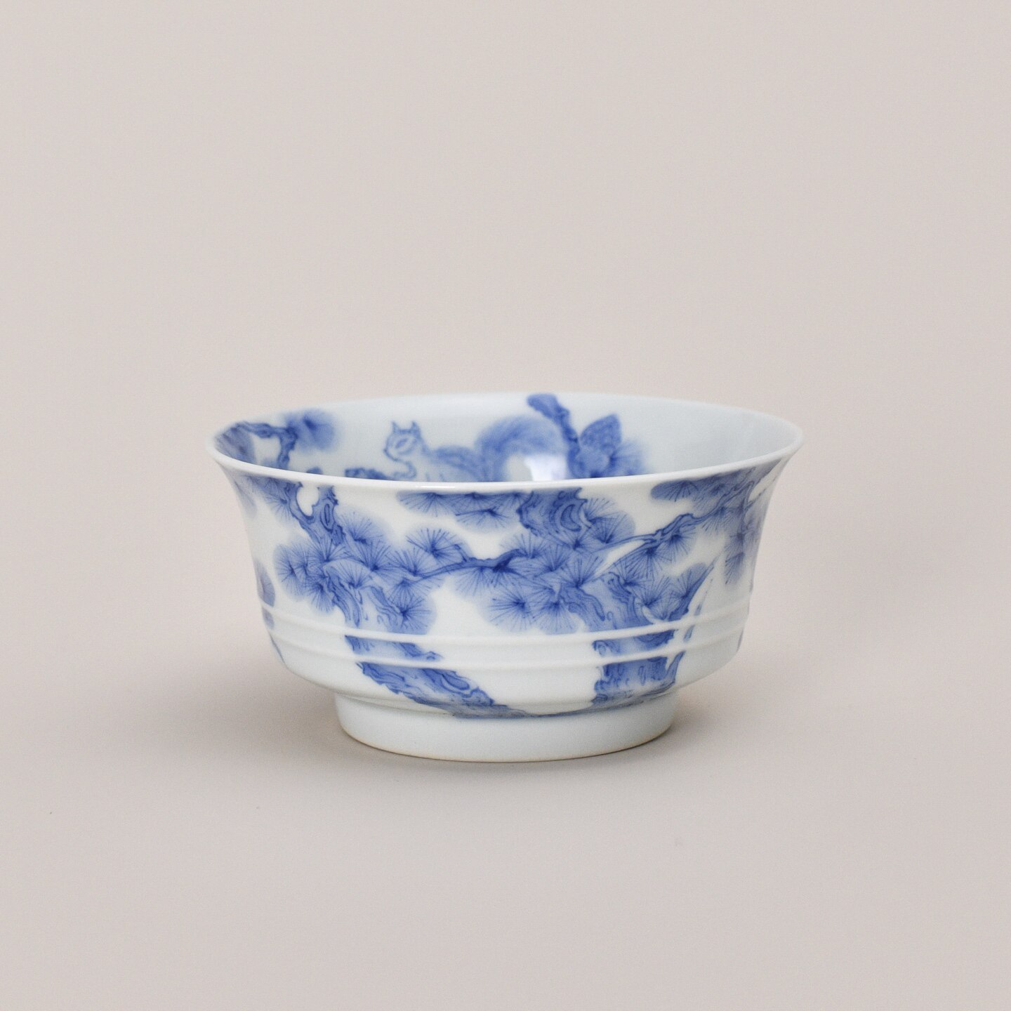 谷雨山房青花松鼠觅食双线马蹄杯140ml