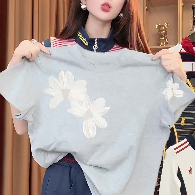 夏季新款花朵印花袖短袖T恤女设计感洋气百搭显瘦上衣