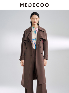 MEDECOO/墨蒂珂2025春季新品 袖袢双排扣长款拼接风衣女MIC32104