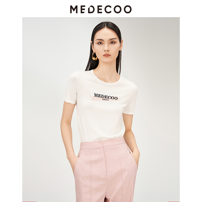 墨蒂珂圆领套头字母提花针织衫