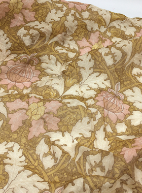 姜黄色细褶皱图腾花卉图案涤棉面料 夏季 衬衫 裙子 布料 整米价