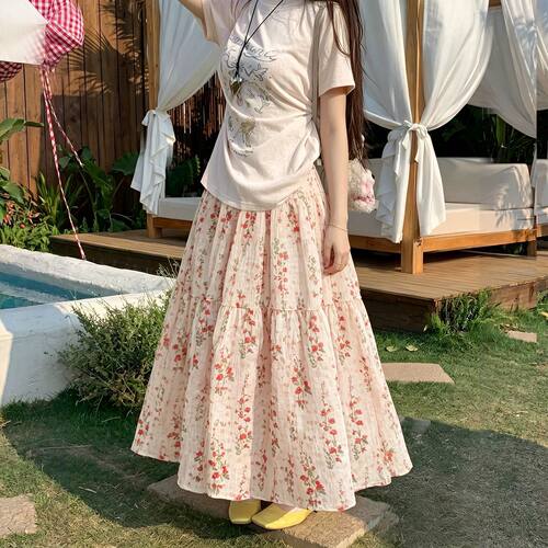 粉白法式复古碎花半身裙女2026夏季气质甜美显瘦印花压褶裙子牛仔