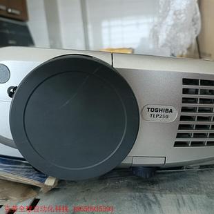 东芝投影仪TLP250出售,实拍,包好用,前段外壳碎了点,实