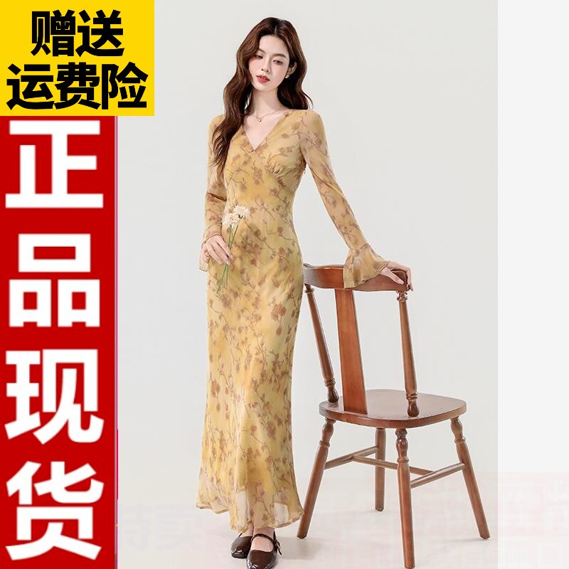 温柔仙女度假喇叭袖印花连衣裙女秋季独特漂亮巨好看长袖碎花长裙