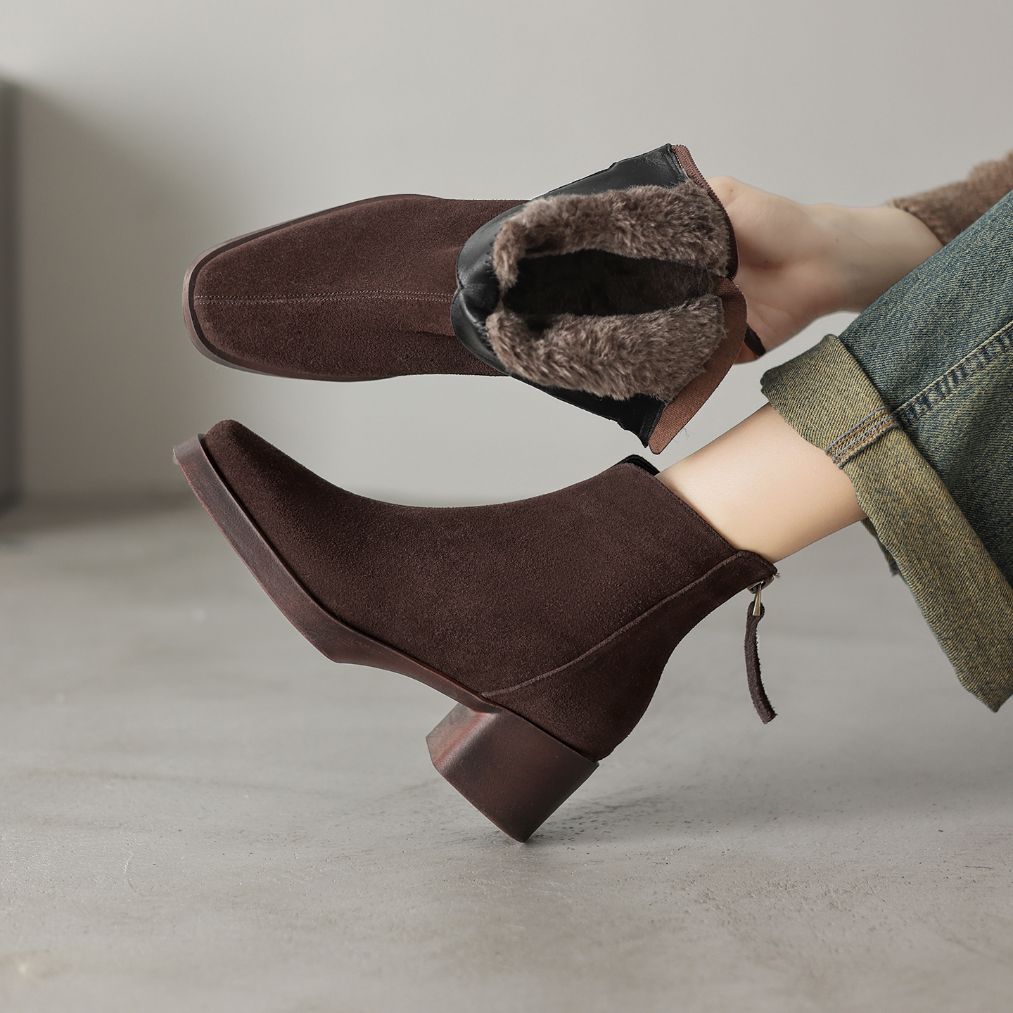 雪地靴女冬季磨砂牛皮大码短靴