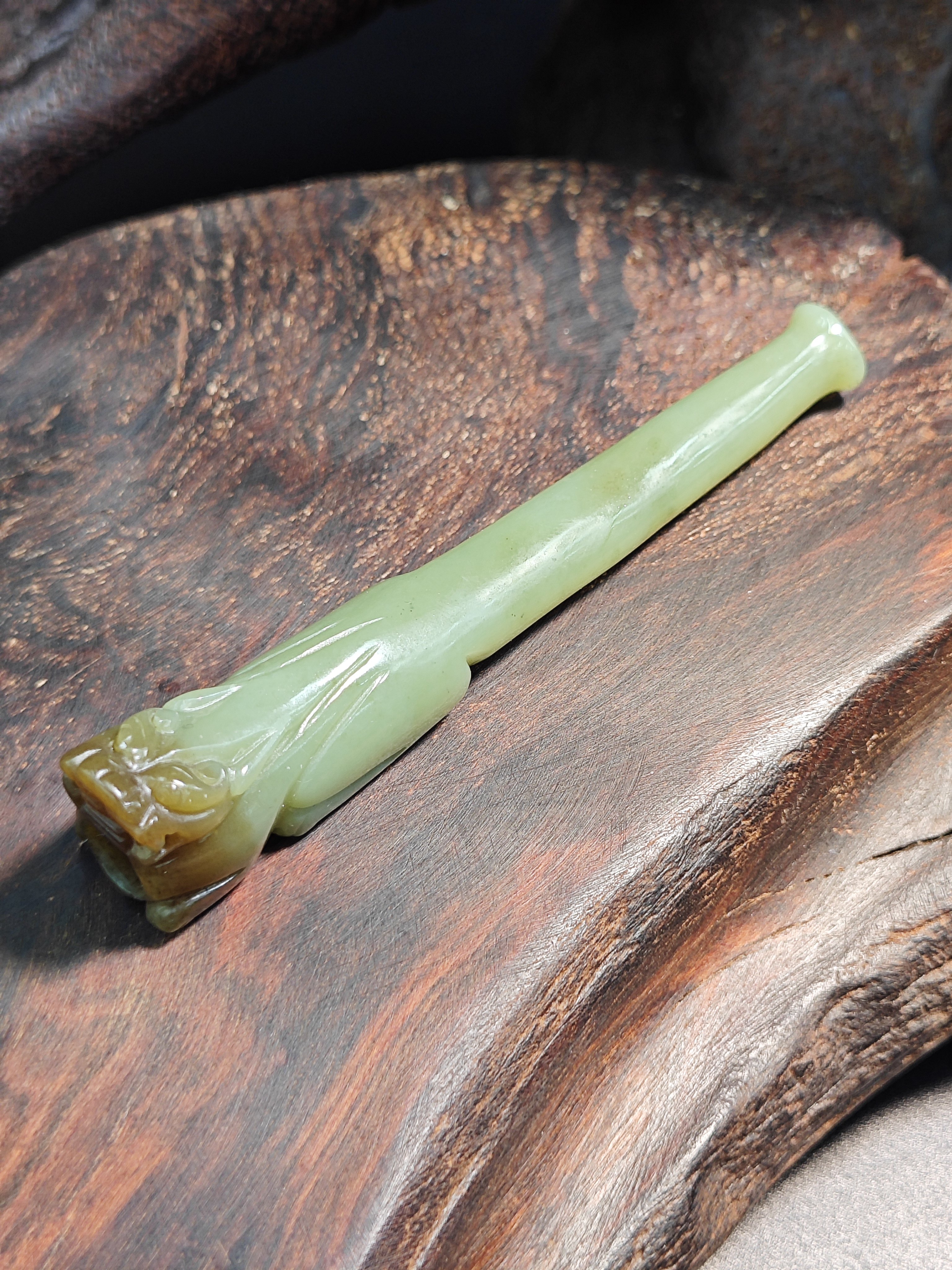 和田玉龙头烟嘴
