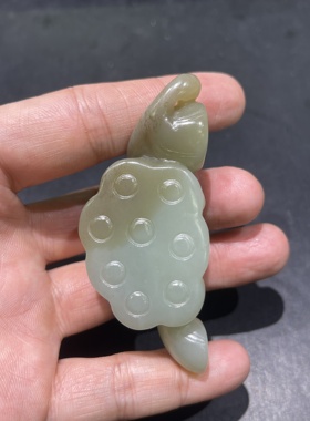 新疆和田玉且末料莲蓬手把件连升三级