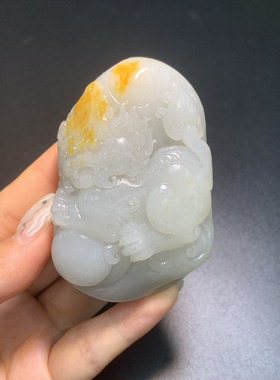 和田玉青花籽料狮子把件