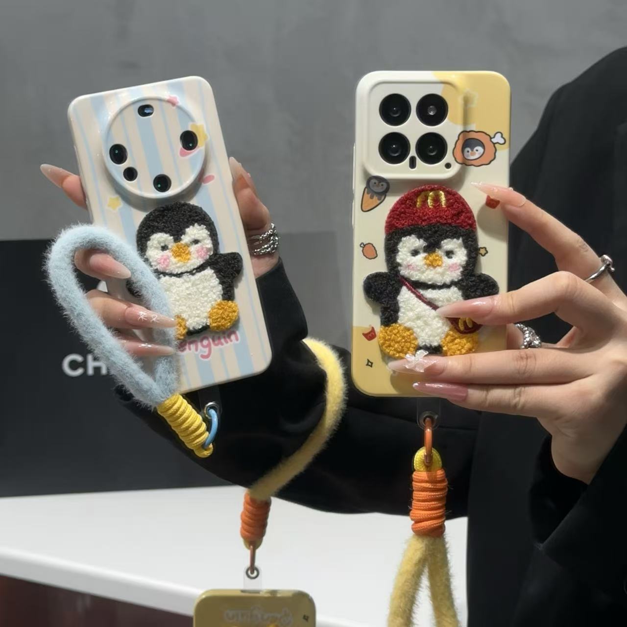 刺绣麦门企鹅贴件挂绳适用iPhone16pro苹果17promax菲林手机壳16plus小众AIR创意13pro华为P70vivo小米15oppo