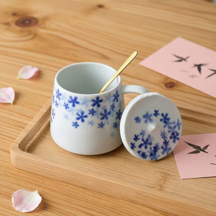手绘釉下彩日式青花瓷陶瓷马克杯带盖勺樱花图案咖啡杯水杯早餐杯