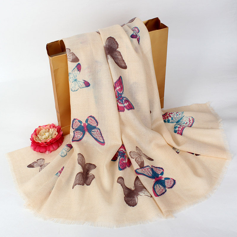 羊毛围巾女士春秋冬季百搭蝴蝶印花围脖韩版空调保暖披肩外搭冬天