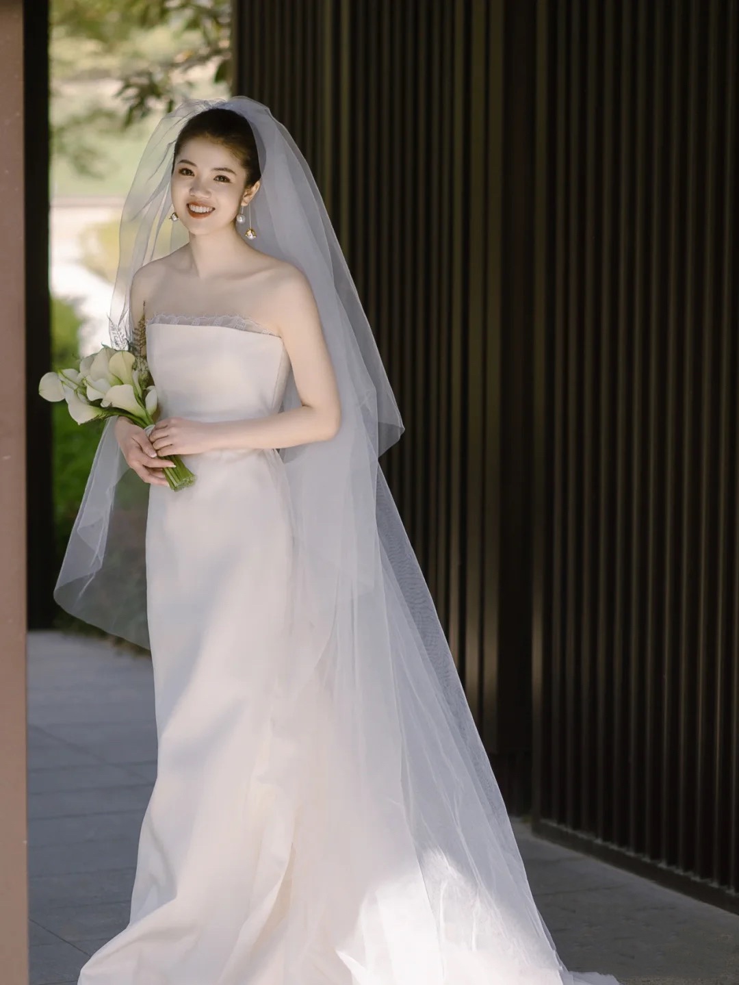 简约气质新款鱼尾新娘婚纱头纱薄透主婚纱摄影拍照头饰双层硬纱白