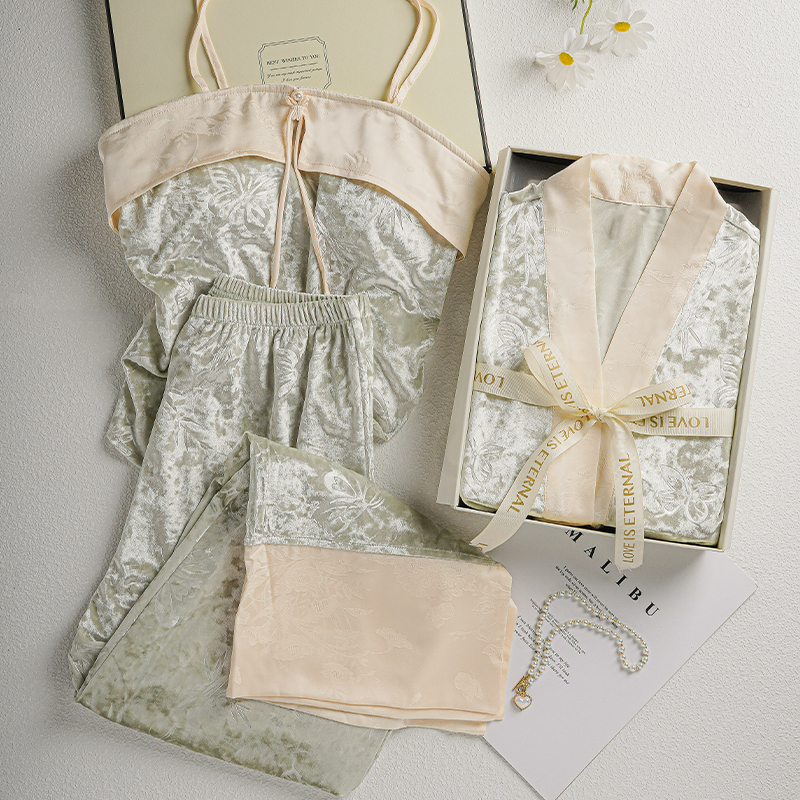 猫人金丝绒睡衣女带胸垫秋冬季