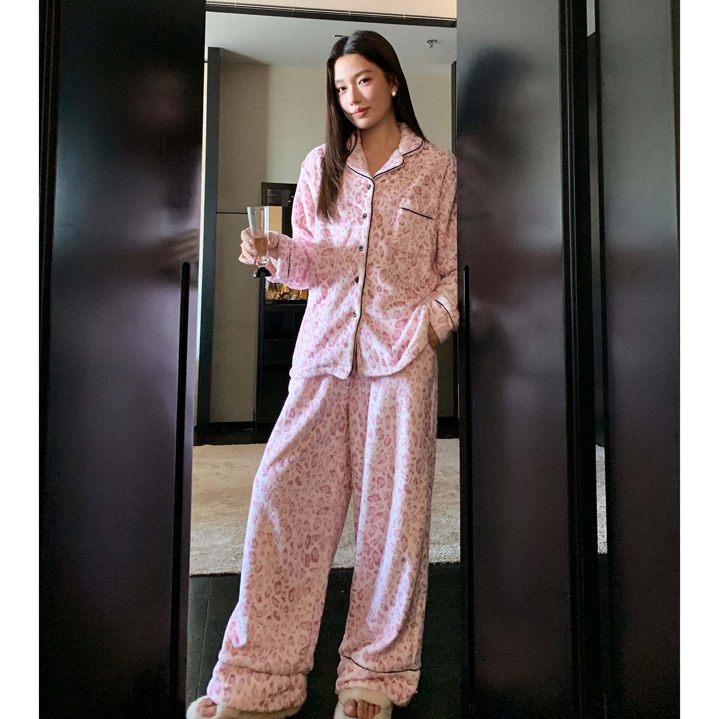 猫人高级感法兰绒豹纹睡衣女秋冬款加绒加厚长袖宽松家居服可外穿