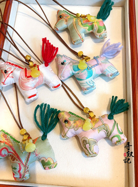 新中式真丝小马马上有钱项链