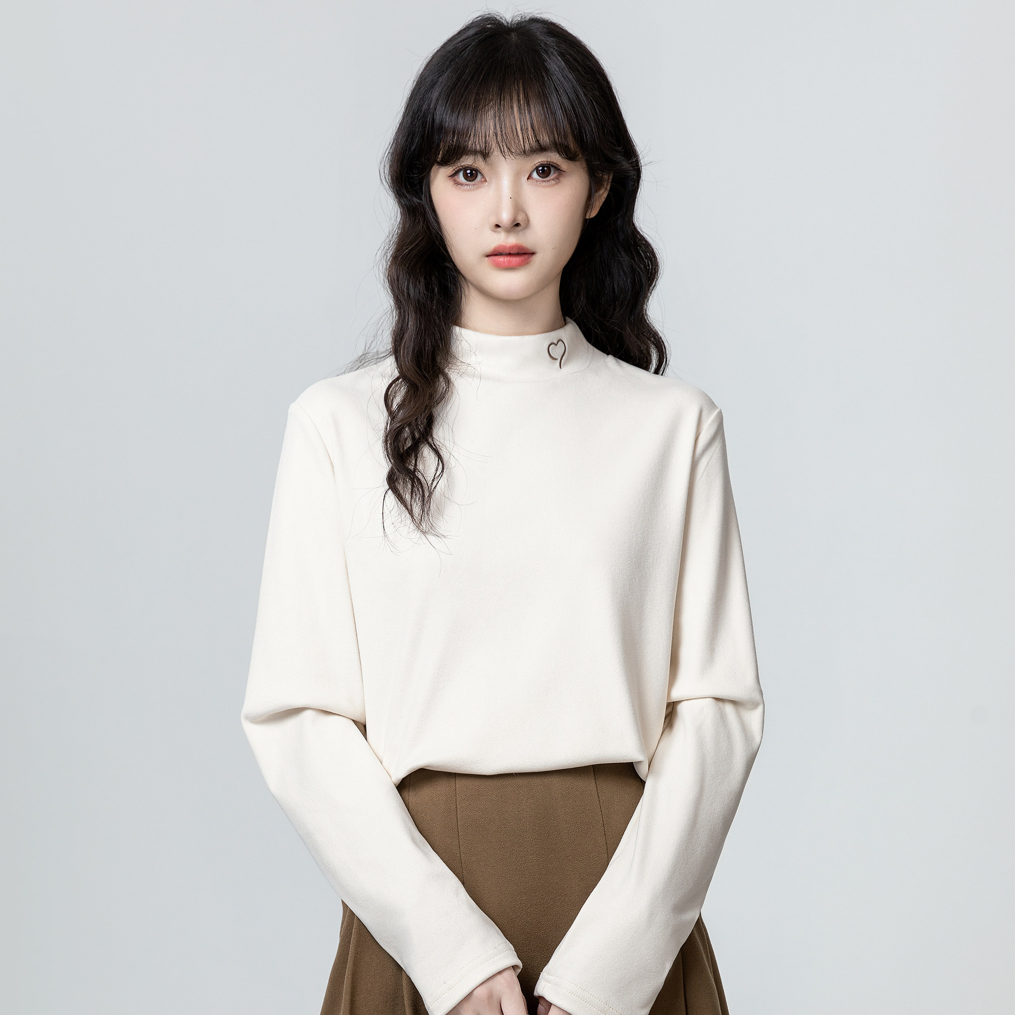 thumbnail for Short mid-turtleneck German velvet base layer shirt for women, 2026 autumn/winter new loose versatile mid-neck inner long-sleeve T-shirt