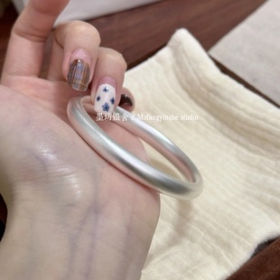 足银999.9古法宽版泥鳅背素圈银手镯传承磨砂闭口纯银镯子高级感