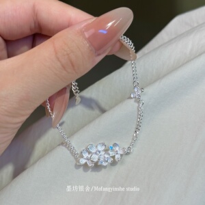足银镶钻四瓣桂花手链高级感礼物