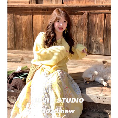 2024早春新款黄色V领镂空