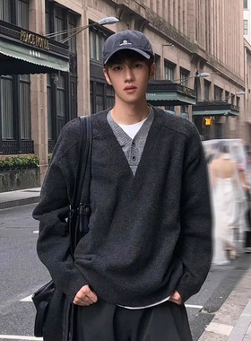 假两件深灰色v领毛衣男秋冬人夫感穿搭针织打底衫慵懒风线衣外套