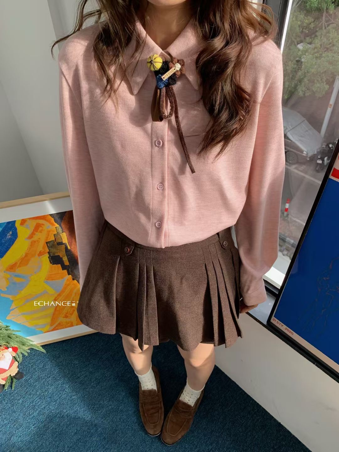 SY韩系新款时尚高品质翻领宽松休闲百搭软糯带胸针打底加厚衬衫女