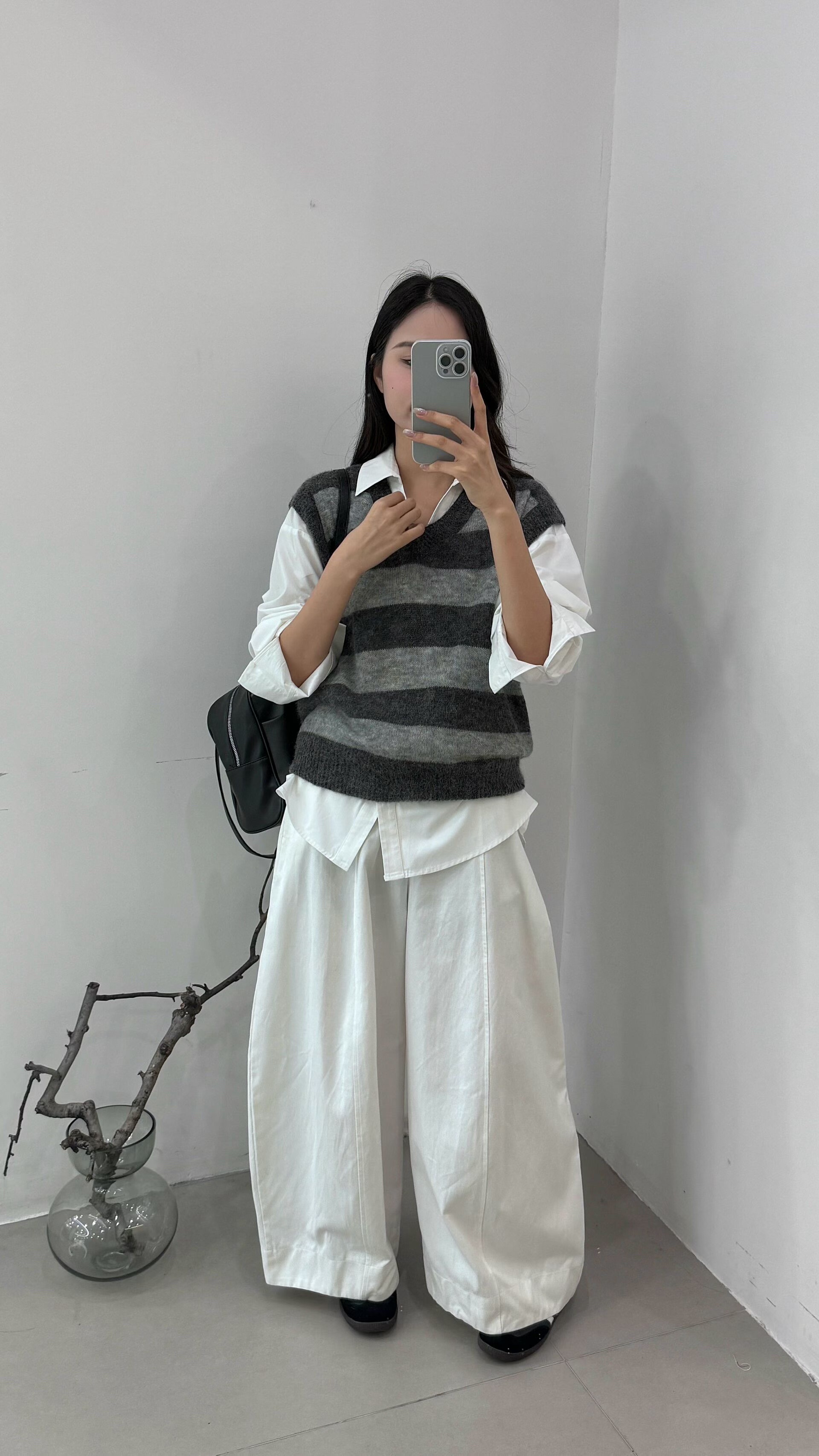 SY韩系新款V领无袖针织马海毛V领背心马甲女宽松叠穿打底坎肩上衣