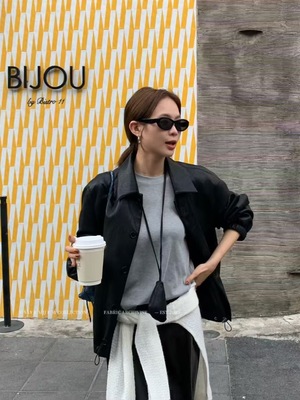 SY韩系新款时尚设计感小众翻领长袖皮衣外套百搭气质夹克上衣女