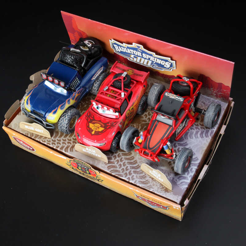 合金赛车汽车总动员沙滩车和蓝色和大脚越野车特别款车模型