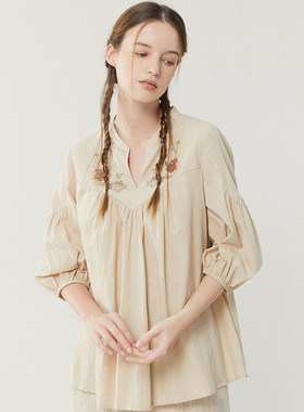 Famecoco文艺复古刺绣V领七分袖衬衫宽松棉质灯笼袖上衣FAB3BD010